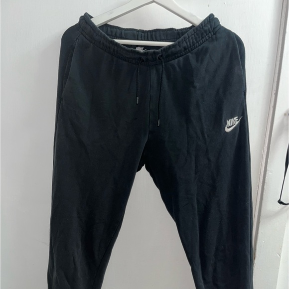 Nike joggers - Picture 3 of 5